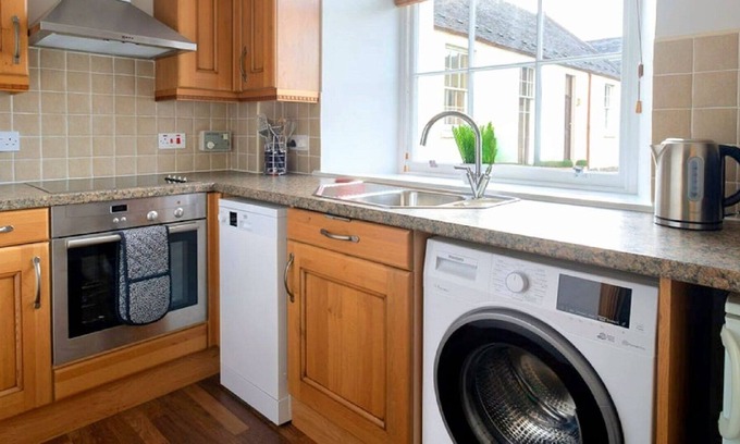 South Galson Apartment | Nice apartment for 3 guests with WIFI, TV, pets allowed and parking