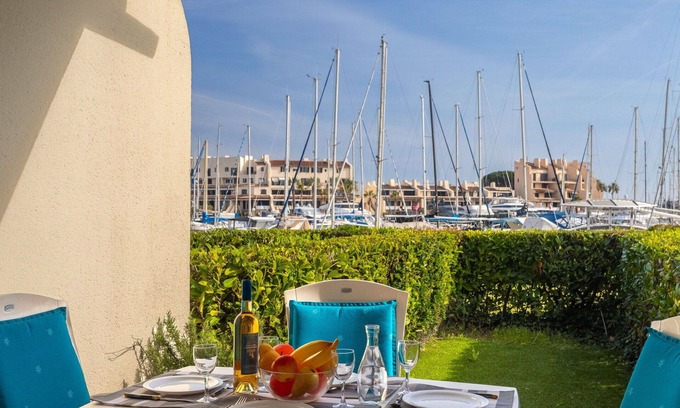 Port Cogolin Apartment | Nice apartment for 3 people with WIFI, TV, patio and pets allowed