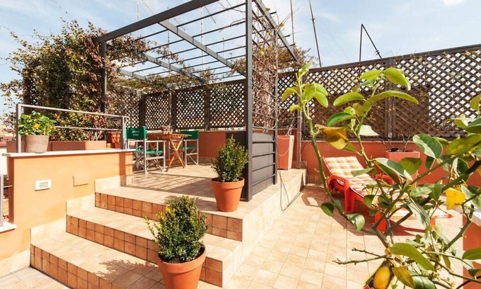 San Lorenzo Apartment | Nice apartment for 3 people with WIFI, A/C, TV and terrace