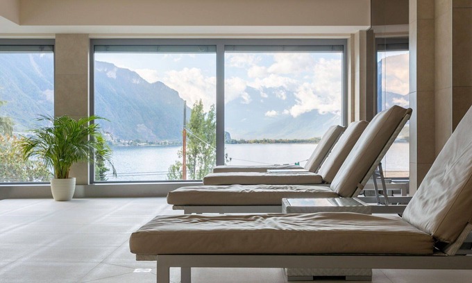 Montreux City Centre Apartment | Nice apartment for 4 guests with pool, hot tub, WIFI, TV, balcony and panoramic view