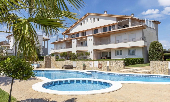 San Jorge Apartment | Nice apartment for 4 guests with WIFI, A/C, pool, TV, patio and pets allowed