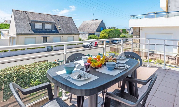 Morbihan Apartment | Nice apartment for 4 guests with TV, balcony and parking