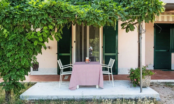 San Feliciano Apartment | Nice apartment for 4 guests with pool, A/C, WIFI, TV, patio and pets allowed