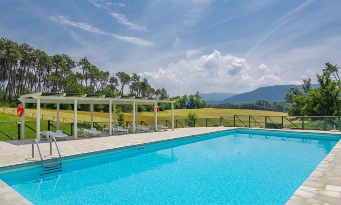 Vicopelago Apartment | Nice apartment for 4 guests with A/C, pool, TV, patio, pets allowed and panoramic view