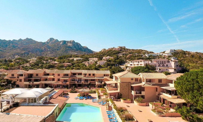 Liscia di Vacca Apartment | Nice apartment for 4 people with A/C, pool, WIFI, TV, terrace and parking