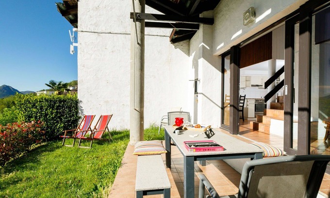 Capriasca Apartment | Nice apartment for 4 people with WIFI, pool, TV, patio, pets allowed, panoramic view and parking