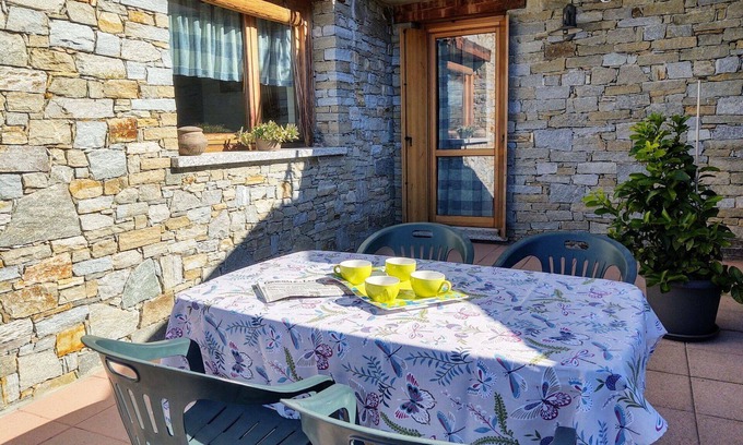 Colico Apartment | Nice apartment for 4 people with WIFI, TV and patio