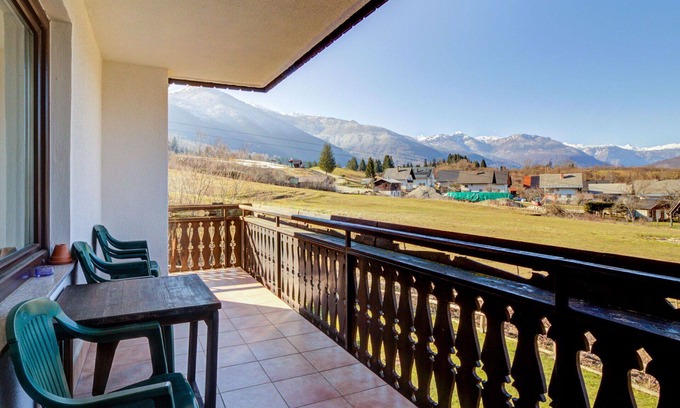 Bohinjska Bistrica Apartment | Nice apartment for 5 guests with WIFI, TV, balcony, pets allowed and panoramic view