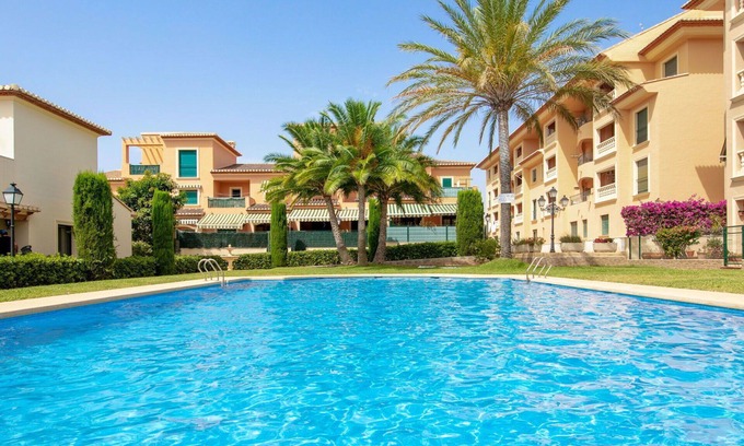 Aduanas Apartment | Nice apartment for 6 guests with A/C, pool, TV and balcony
