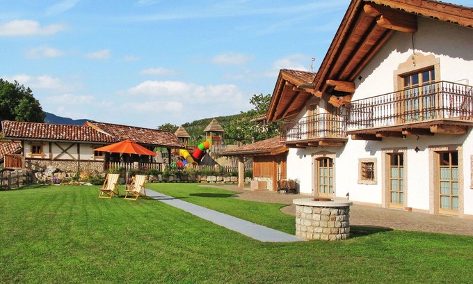 Coredo Apartment | Nice apartment for 6 guests with WIFI, TV, balcony, pets allowed and parking