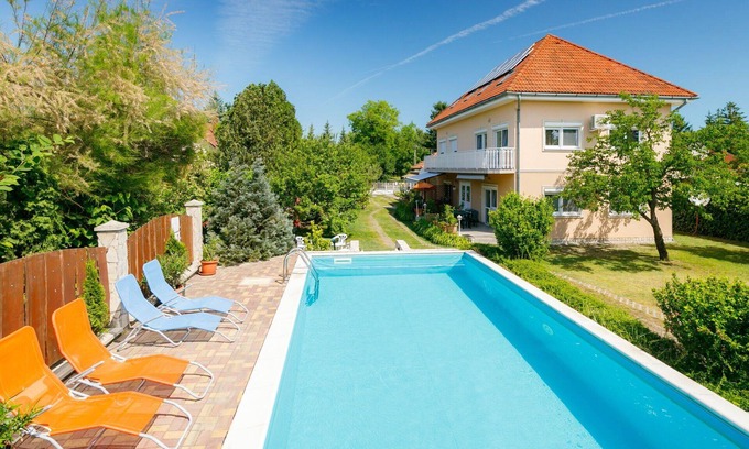 Zamardi Apartment | Nice apartment for 6 guests with pool, A/C, WIFI, TV and terrace