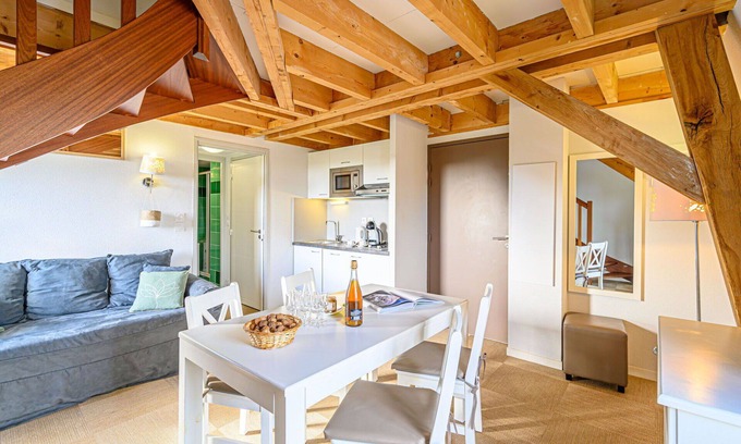 Baden Apartment | Nice apartment for 6 guests with WIFI, pool, TV, panoramic view and parking
