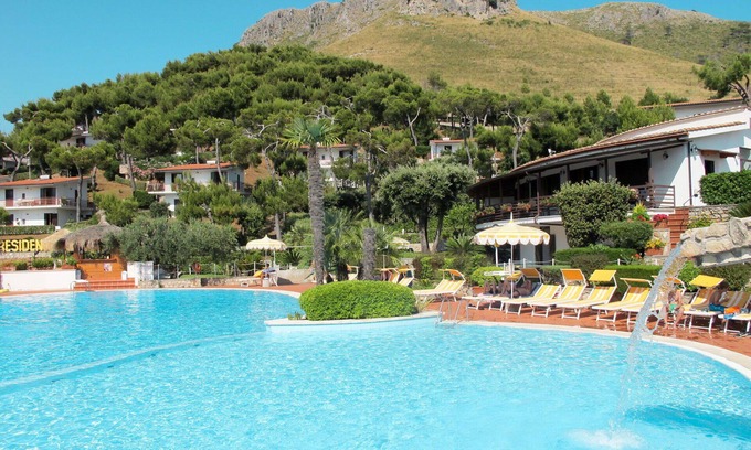Sperlonga Apartment | Nice apartment for 6 guests with A/C, pool, WIFI, TV, terrace and pets allowed