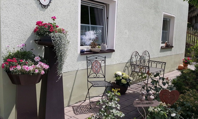 Fendels Apartment | Nice apartment for 6 people with WIFI, TV, terrace, pets allowed and parking