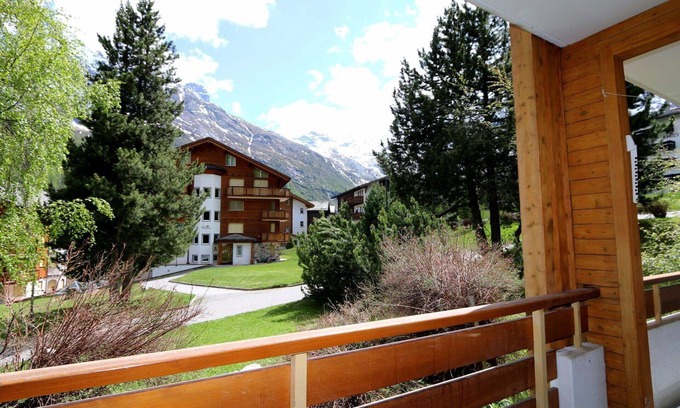 Saas-Fee Apartment | Nice apartment for 8 people with WIFI, TV and balcony