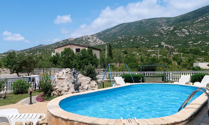 Cesarica Apartment | Nice apartment for 8 guests with pool, A/C, WIFI, TV and terrace