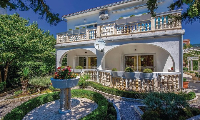 Novi Vinodolski Apartment | Nice apartment in Novi Vinodolski
