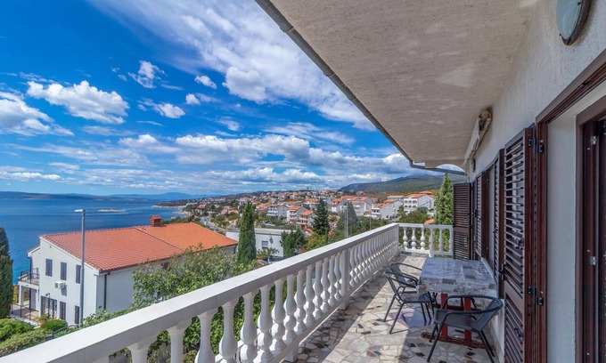 Novi Vinodolski Apartment | Nice apartment in Novi Vinodolski