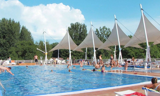 Balatonfured House | Nice apartment in villa for 5 people with pool, A/C, WIFI, terrace and parking
