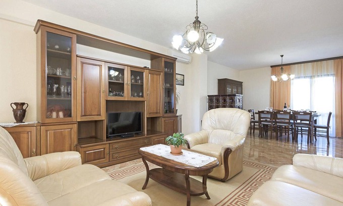 Vintijan Apartment | Nice apartment in Pula with kitchen
