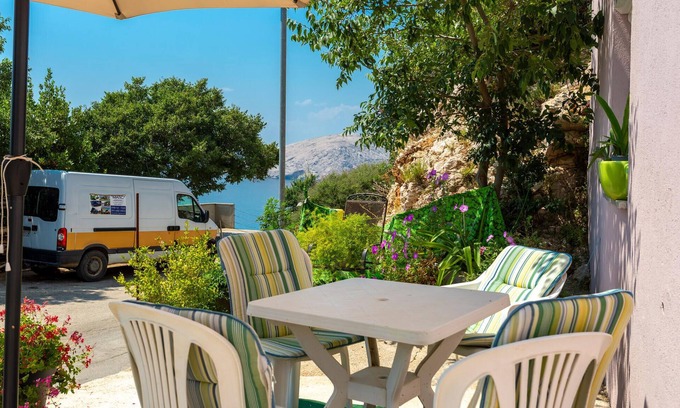 Stara Baska Apartment | Nice apartment in Stara Baska with WiFi