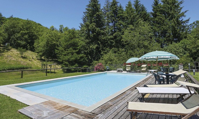 Molazzana Villa | Nice apartment in villa for 4 people with pool, WIFI, TV and terrace