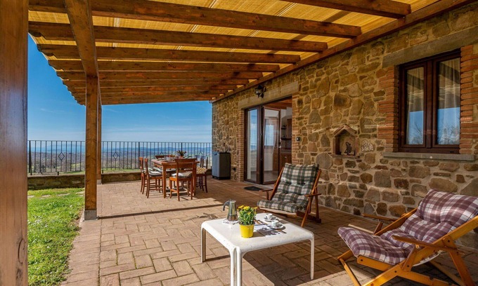 Scansano House | Nice apartment in villa for 4 guests with WIFI, terrace, pets allowed and panoramic view