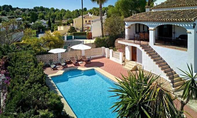 Sol del Este House | Nice apartment in villa for 6 people with A/C, private pool, WIFI, TV and terrace