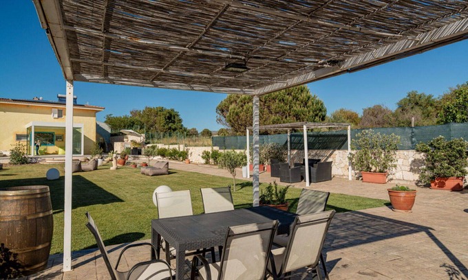 Eden Beach Villa | Nice apartment in villa for 11 guests with A/C, WIFI, pool, TV, patio and pets allowed