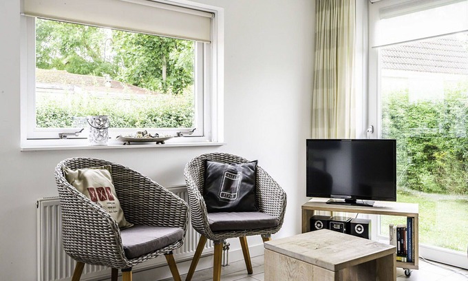 Municipality of Vlissingen House | Nice apartment in villa for 4 people with WIFI, TV, terrace and pets allowed