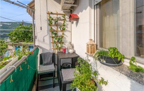 Sodici Apartment | Nice Apartment In Vrh Martinscice