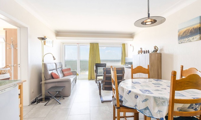 Middelkerke Apartment | Nice apartment with shared pool