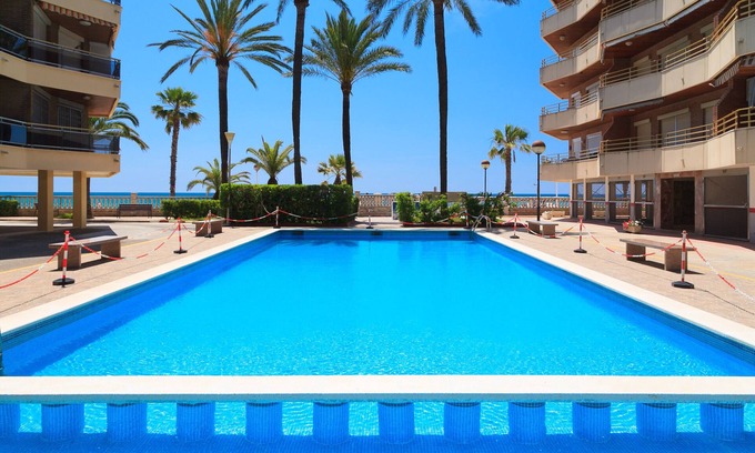 Vilafortuny Apartment | Nice Beachfront Apartment with Pool · UHC SOL DE ESPAÑA 134