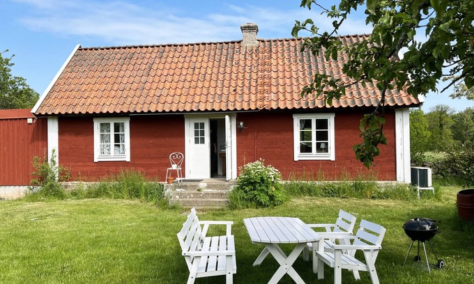 Storlinge Ski Chalet | Nice cottage on Öland with grazing sheep in the surroundings I SE04033