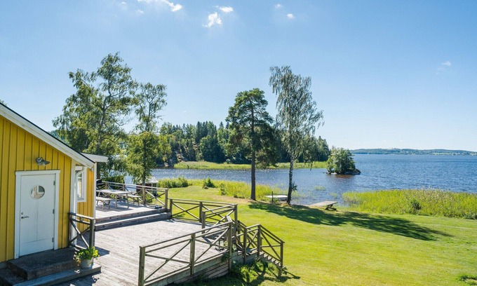 Aneby Ski Chalet | Nice cottage with a panoramic view of Lake Ylen | SE07025