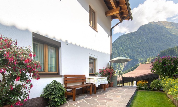 Finkenberg Apartment | Nice flat in Finkenberg near SkiZillertal 3000