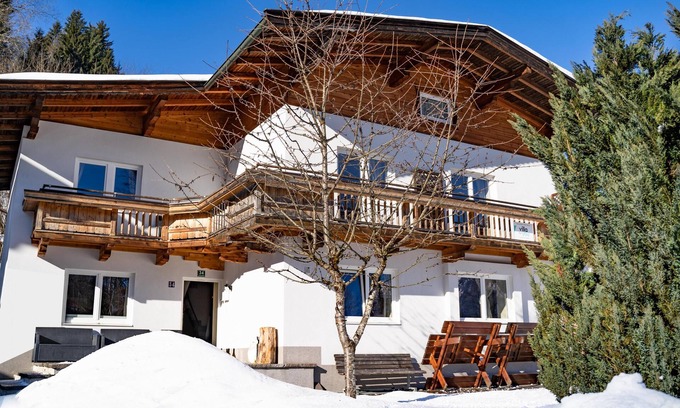Ellmau Ski Chalet | Nice group house, with sauna, near the ski lift and bars