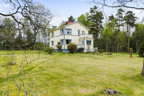 Byholma House | Nice holiday home in Grimshult with proximity to Lidhult in Smaland