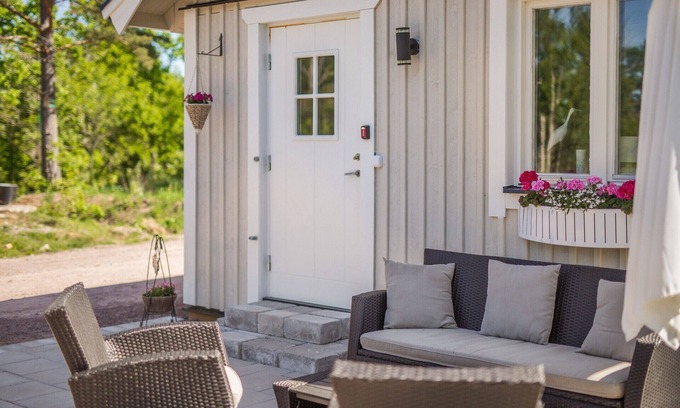 Odeshog Municipality Ski Chalet | Nice holiday house close to lake in Ödeshög, Gränna