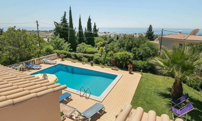 Cerro de Aguia House | Nice holiday in the Algarve with private pool and sea view in Albufeira