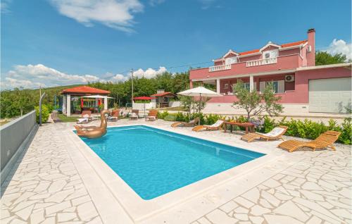 Koprivno House | Nice Home In Dugopolje With Kitchen