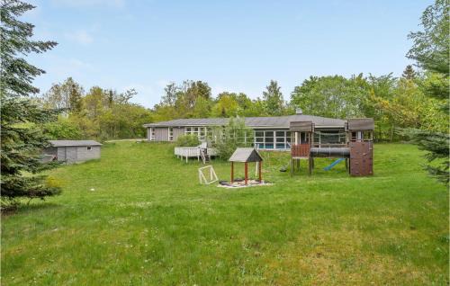 Handrup Strand House | Nice Home In Ebeltoft With Kitchen