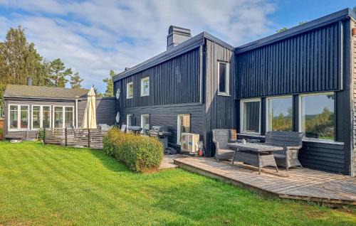 Mellerud O House | Nice Home In Köpmannebro With Private Swimming Pool, Can Be Inside Or Outside