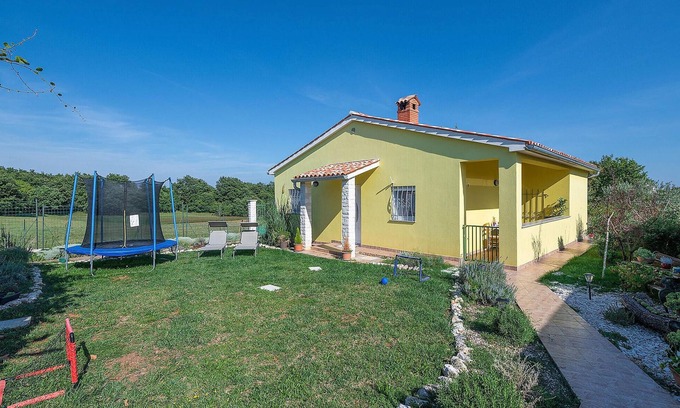 Marcana House | Nice home in Marcana with WiFi