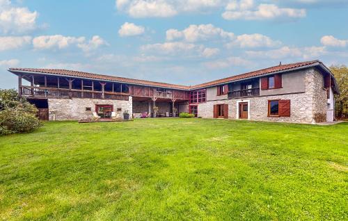 Montrejeau House | Nice Home In Montrejeau With Wifi