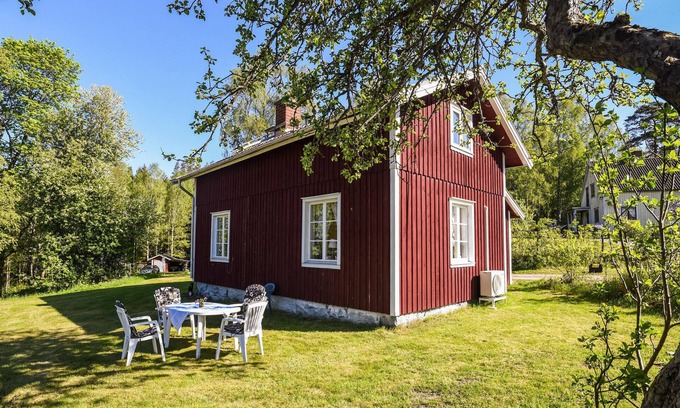 Munkedal House | Nice home in Munkedal with lake view