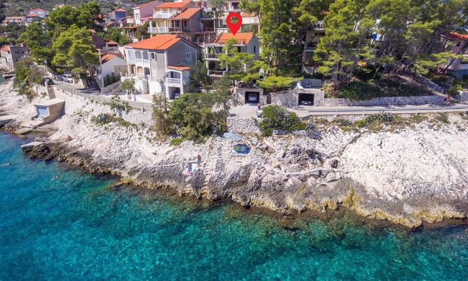 Prigradica House | Nice home in Prigradica with house sea view