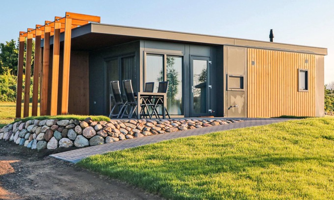Suesel House | Nice home in Süsel with kitchen
