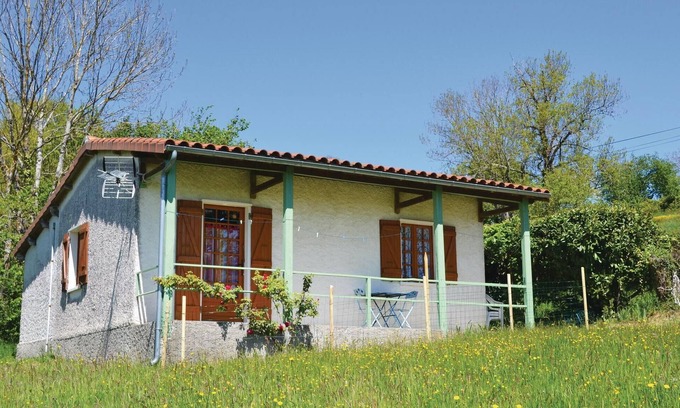 Saint-Bressou House | Nice home in St. Bressou with kitchen