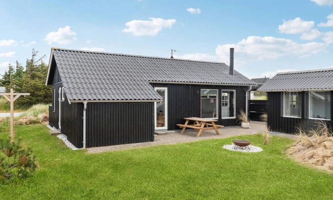 Vorupør House | Nice home in Thisted with kitchen